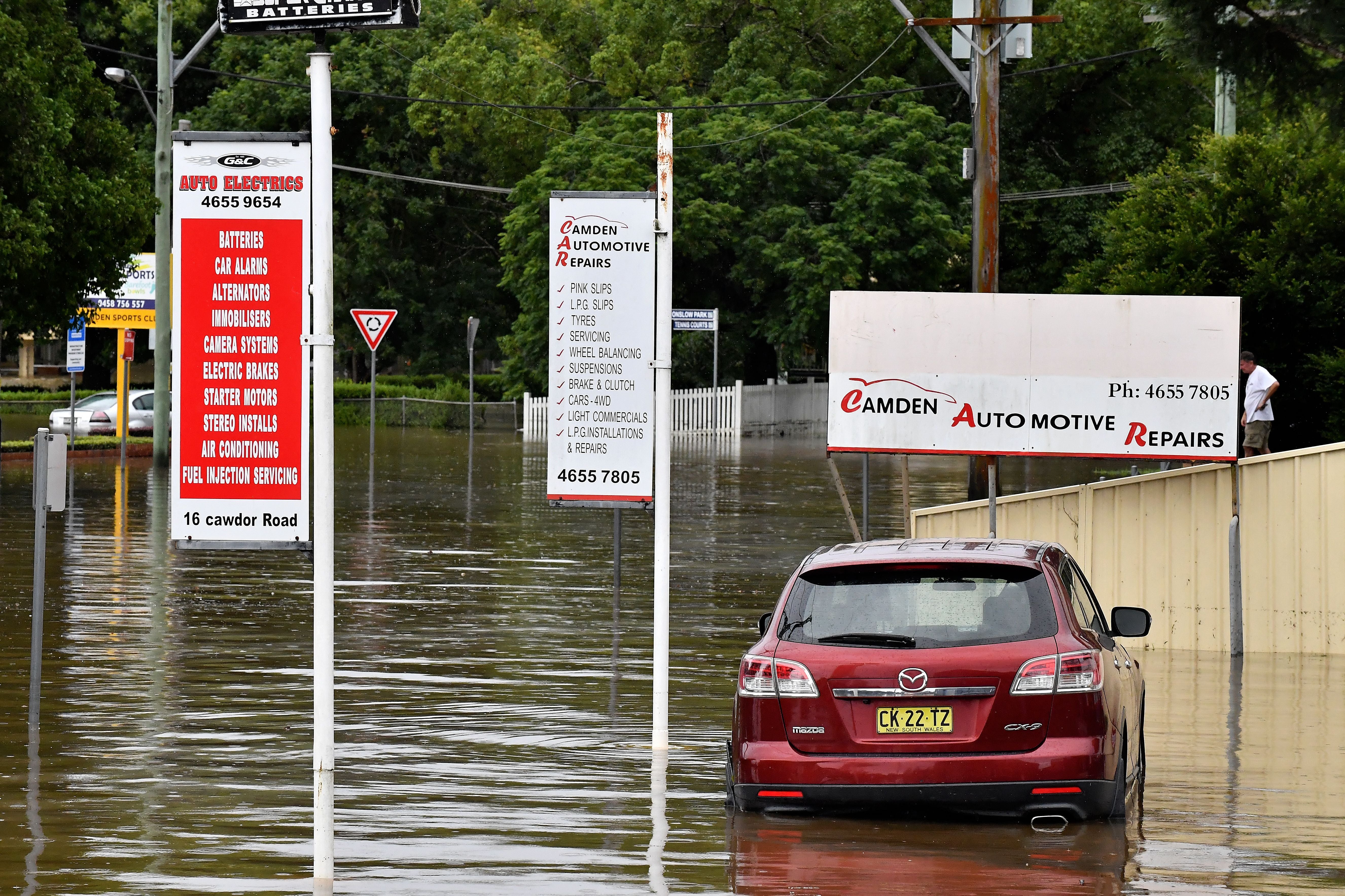 Australia Will Test New Cars for Escapability in Floods