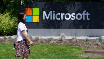 Microsoft Cuts Job Openings as Big Tech Worries About U.S. Economy