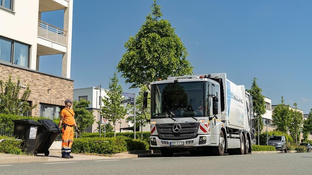 Mercedes-Benz Adds Another Electrified Garbage Truck to the Lineup With New eEconic