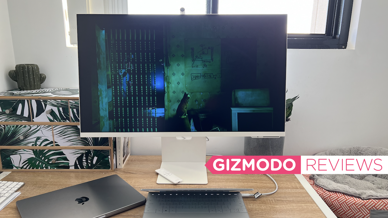 Samsung 32-inch M8 Smart Monitor Review