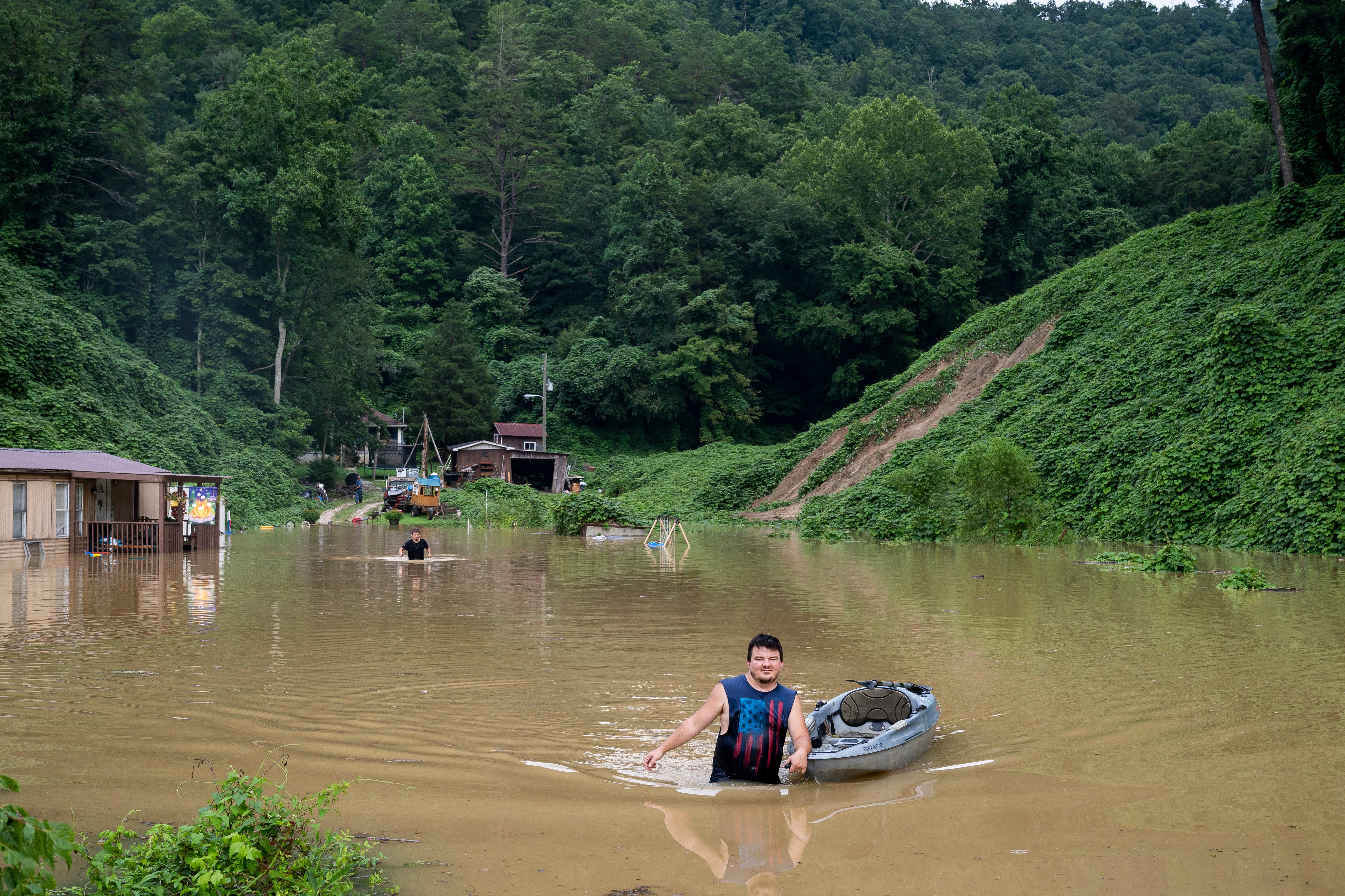  Lewis Ritchie tows a kayak outside of Jackson. (Photo: Michael Swensen, Getty Images)