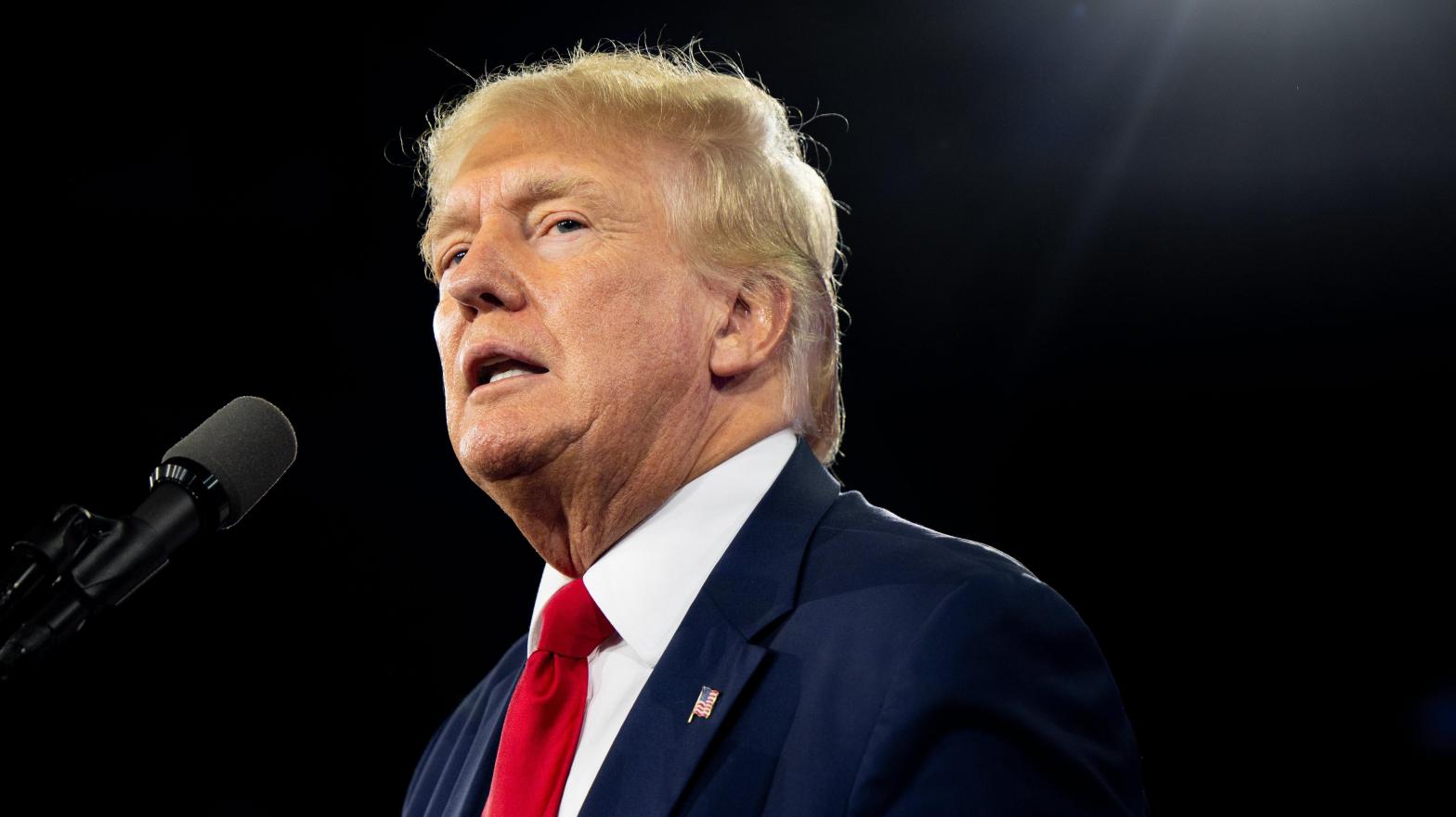 Former U.S. president and known threat to the safety and security of the United States, Donald Trump, speaks on August 6, 2022  in Dallas, Texas. (Photo: Brandon Bell, Getty Images)