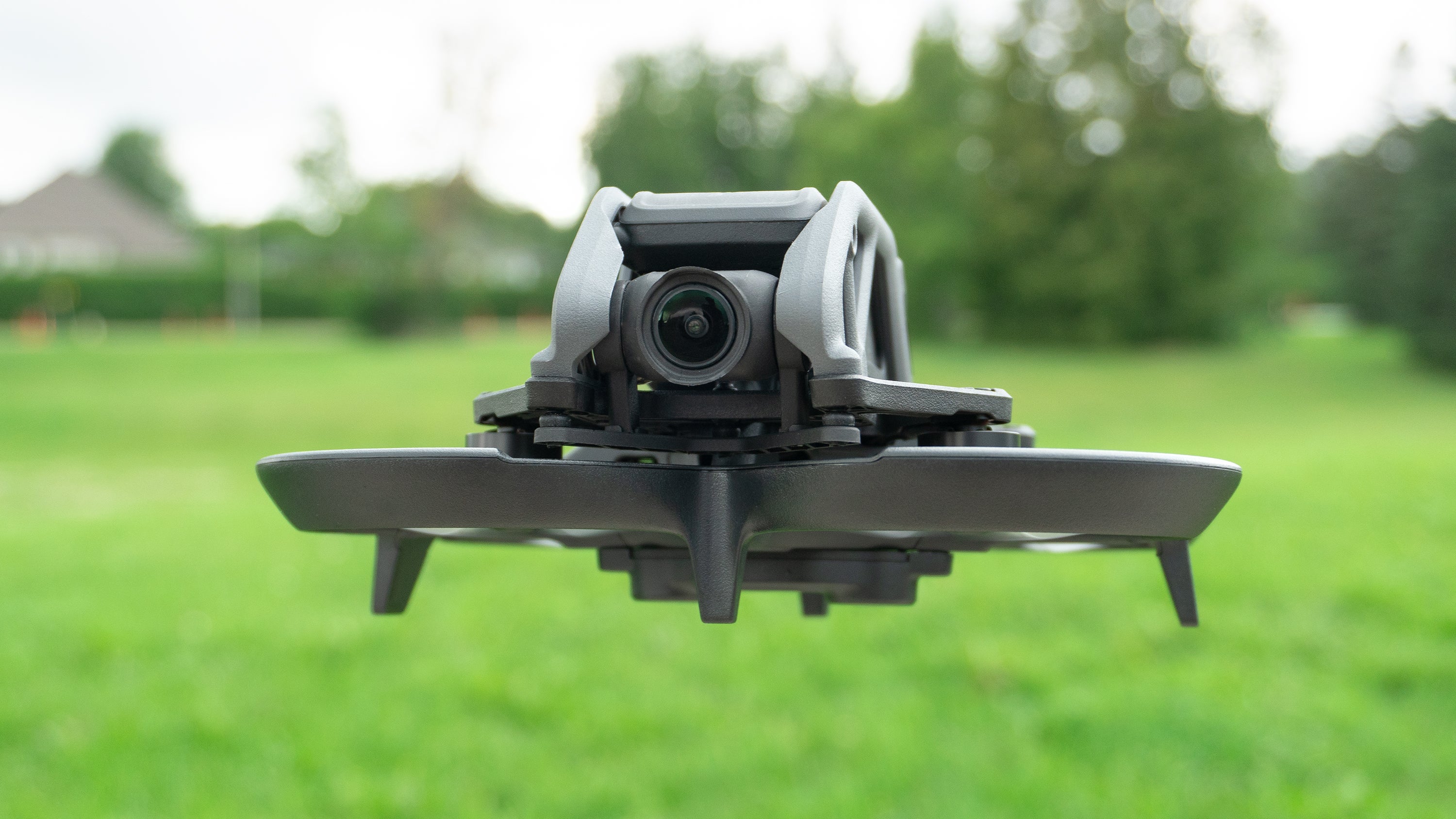 Unlike DJI's drones built specifically for content creation, the DJI Avata's camera is only mounted to a one-axis gimbal, so stabilisation is limited. (Photo: Andrew Liszewski | Gizmodo)