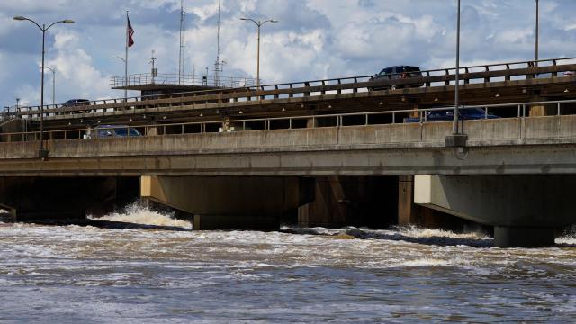 Flood Threat Continues as Mississippi’s Pearl River Crests