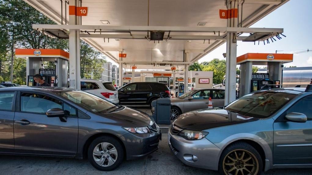 Cars sit at gas pumps in Lynnfield, Massachusetts, on July 19, 2022. (Photo: Joseph Prezioso / AFP, Getty Images)