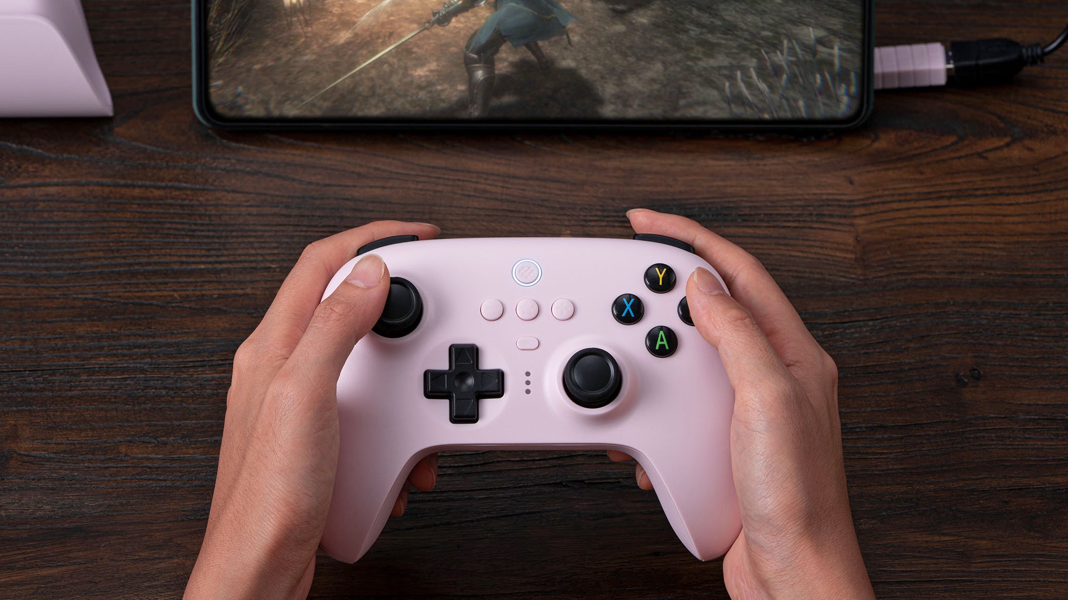 8BitDo’s Xbox-Style Ultimate Controller Goes Wireless, But Not For the Xbox