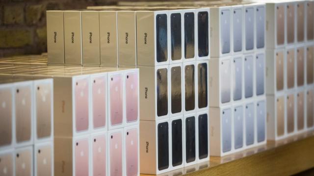 Apple Ordered to Cease Selling iPhones Without Chargers in Brazil