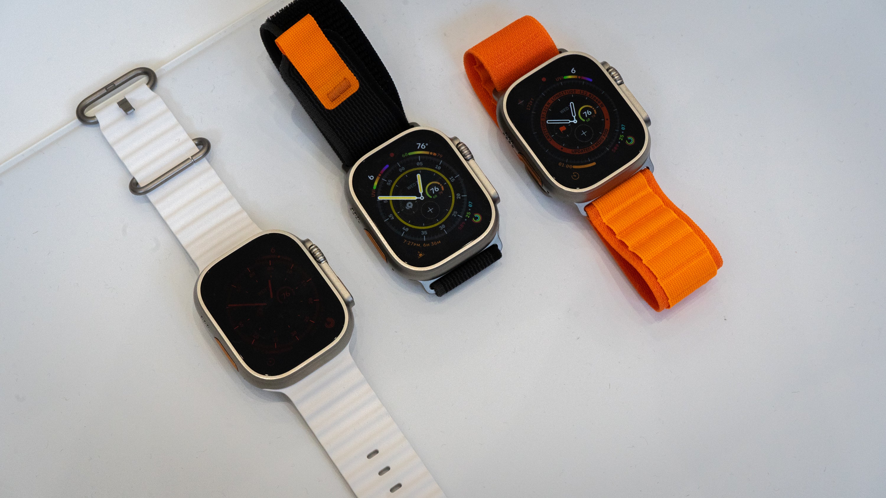 The three different bands of the Apple Watch Ultra. (Photo: Florence Ion / Gizmodo)