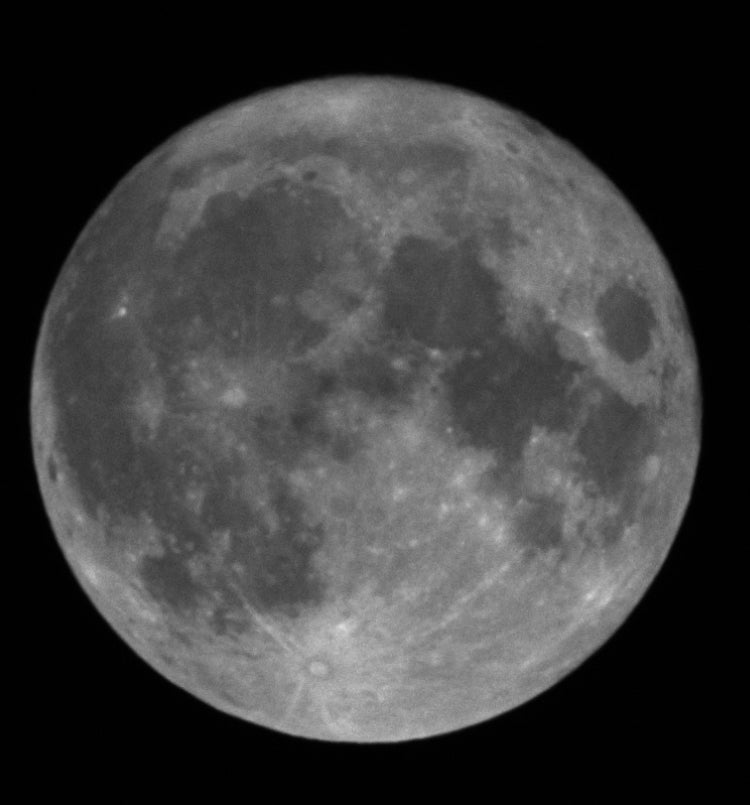 The full Moon, as imaged through Vespera.  (Photo: George Dvorsky)