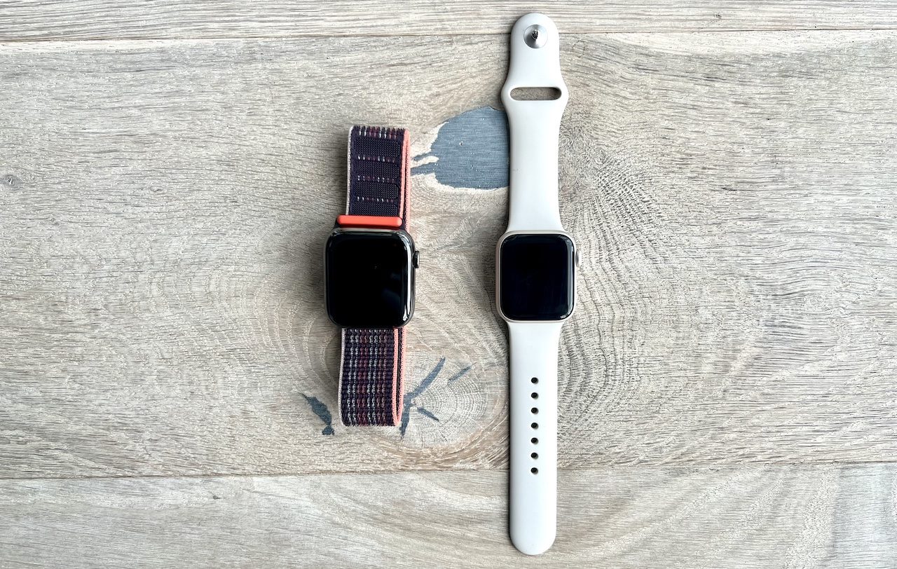 The Apple Watch Series 8 next to the Apple Watch SE