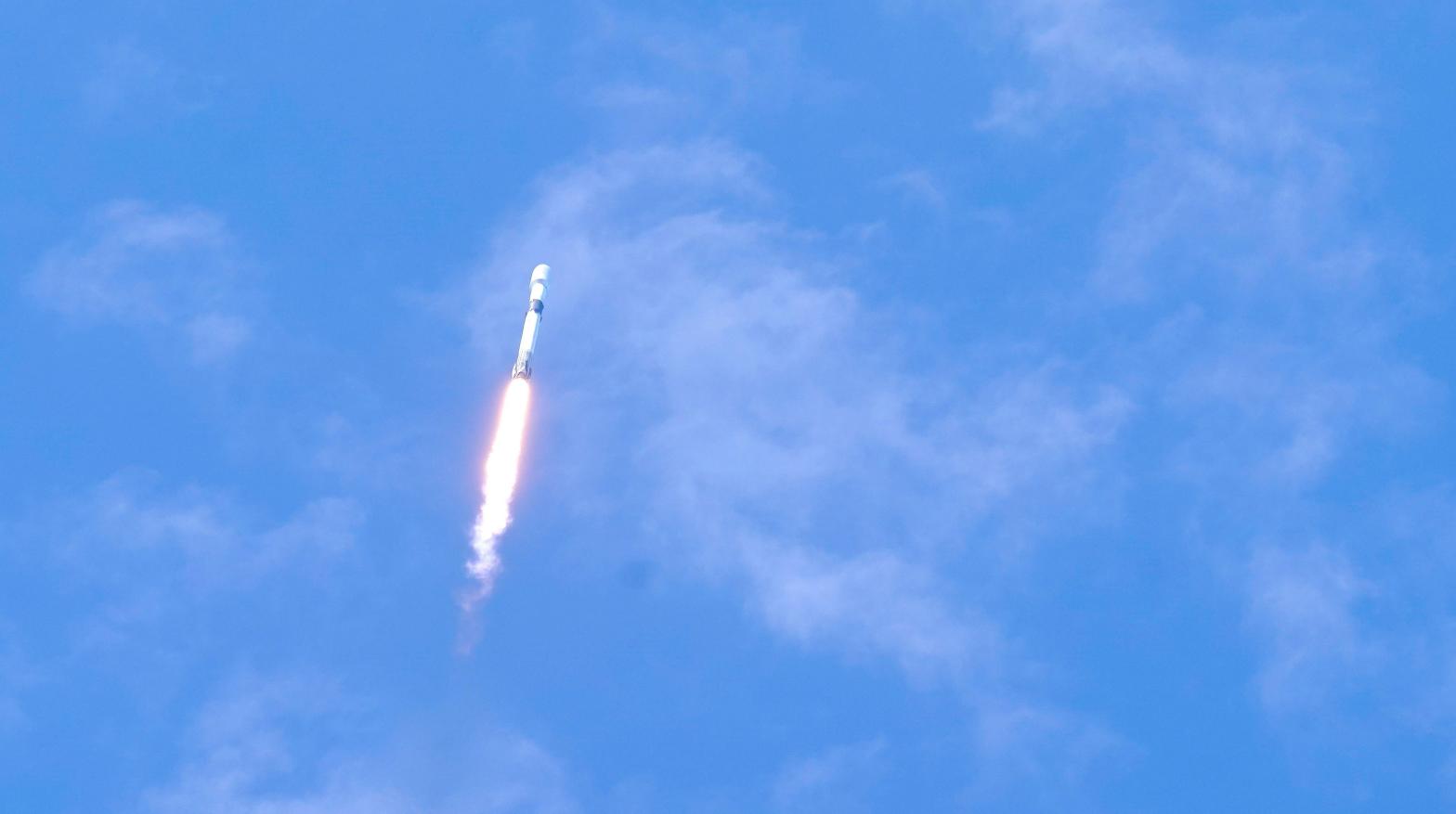 Starlink satellites hitch a ride to low Earth orbit aboard a Falcon 9 rocket. (Photo: John Raoux, AP)