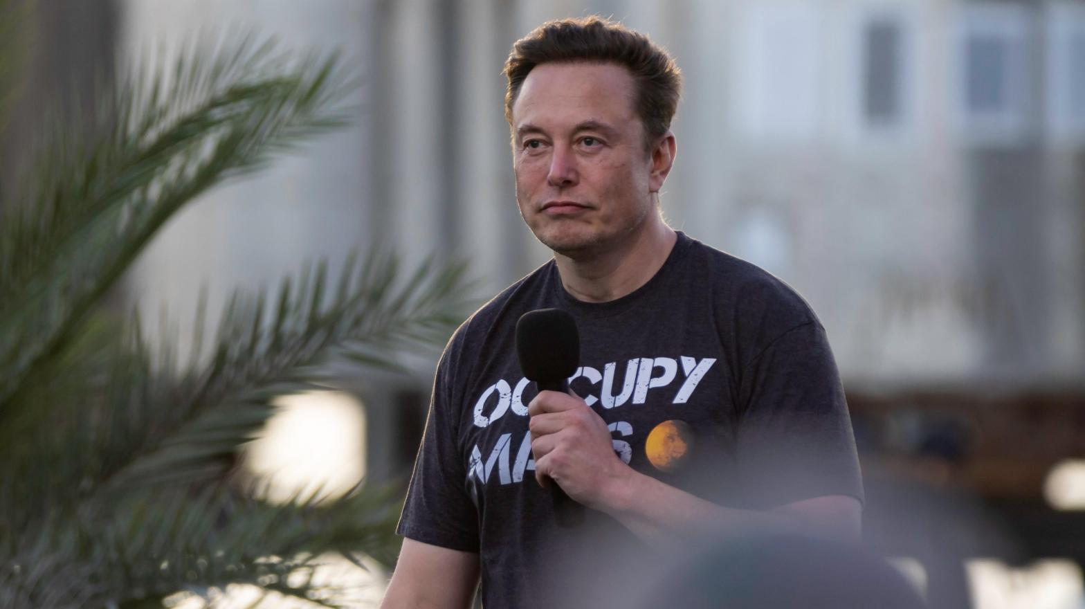 SpaceX founder Elon Musk during a T-Mobile and SpaceX joint event on August 25, 2022 in Boca Chica Beach, Texas.  (Photo: Michael Gonzalez, Getty Images)