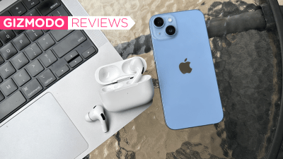 A Live Metal Gig Is No Match for the Noise Reduction of the AirPods Pro 2