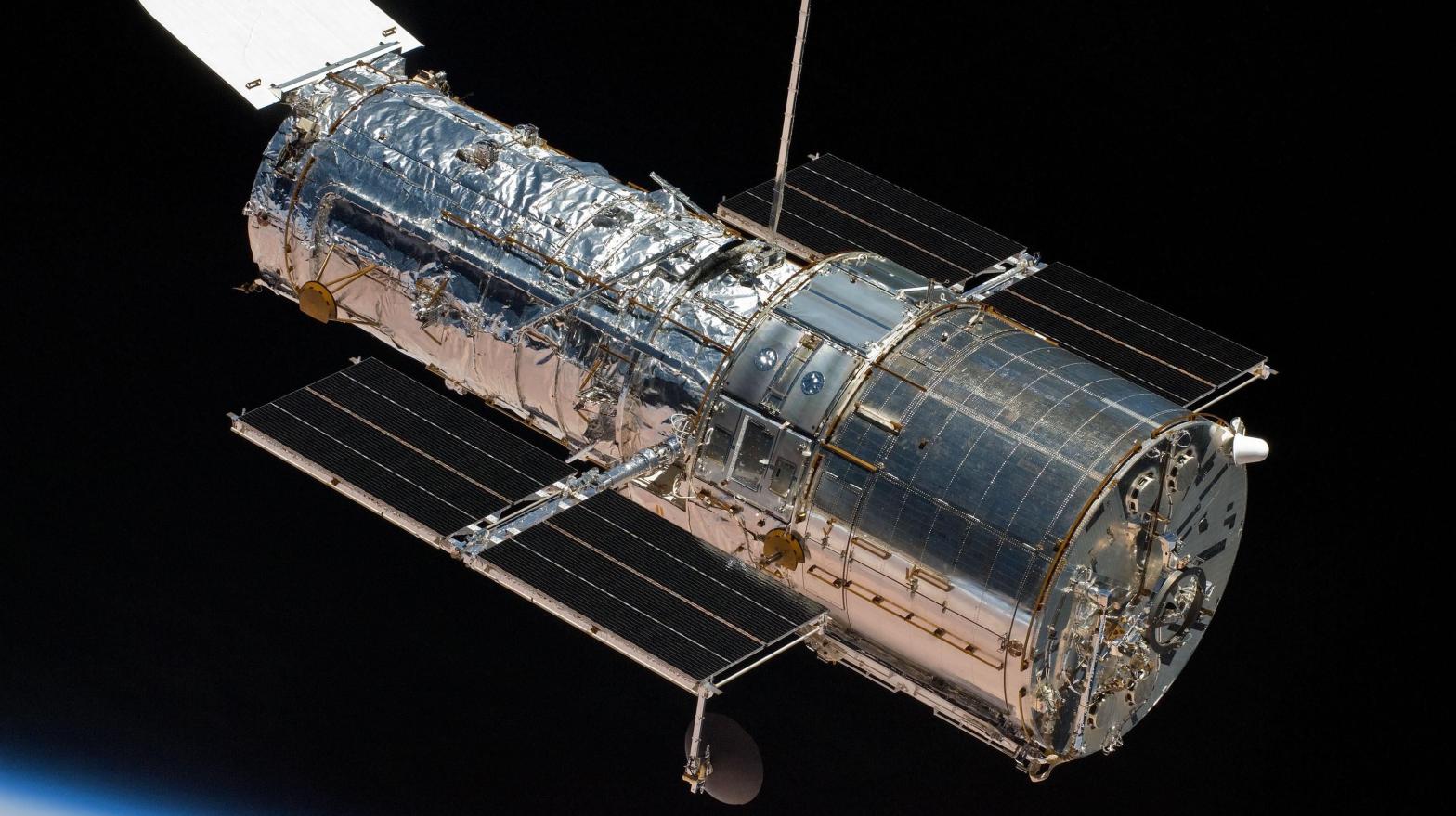 A photo of the Hubble Space Telescope captured by an astronaut aboard the space shuttle Atlantis in 2009. (Photo: NASA)