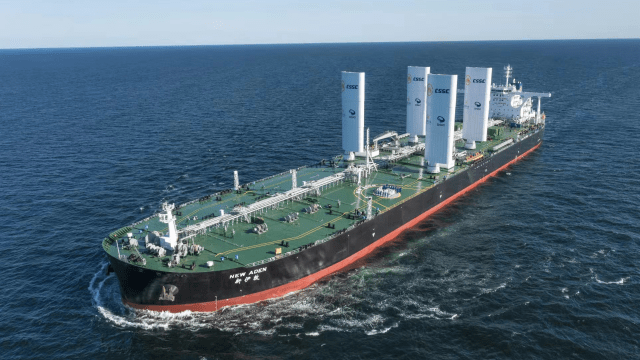 The World’s Newest Supertanker Uses Sails to Help Transport Crude Oil