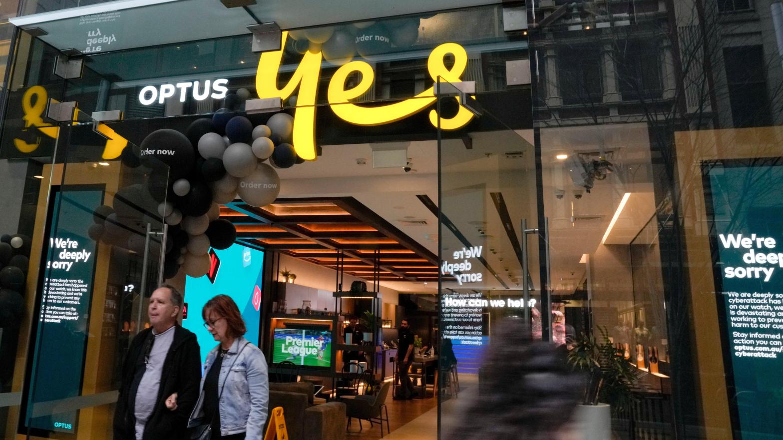 Optus customers reported receiving text messages blackmailing them. (Photo: Mark Baker, AP)