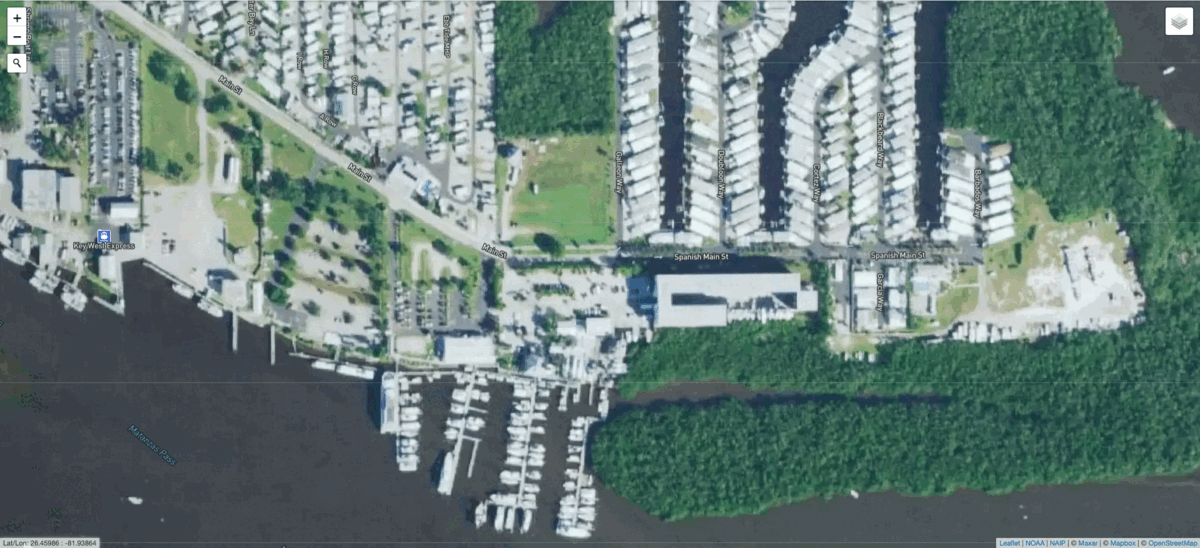 On San Carlos Island, boats from a marina ended up stranded far from their docks — evidence of the flooding that swept through. (Gif: Gizmodo / NOAA)