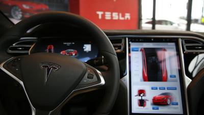 42% of Tesla Autopilot Users Say They Feel ‘Comfortable’ Treating Their Vehicles as Fully Driverless