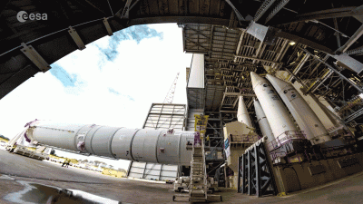 Cool Time-Lapse Reveals Horizontal Assembly of Ariane 6 Rocket