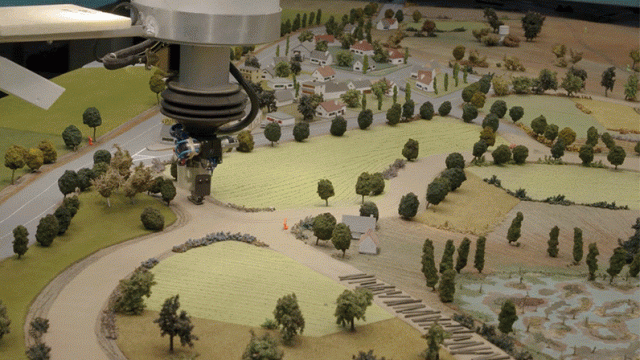 I’m in Awe of This ’70s-Era Tank Simulator That Uses a Tiny Camera Roaming a Miniature Model