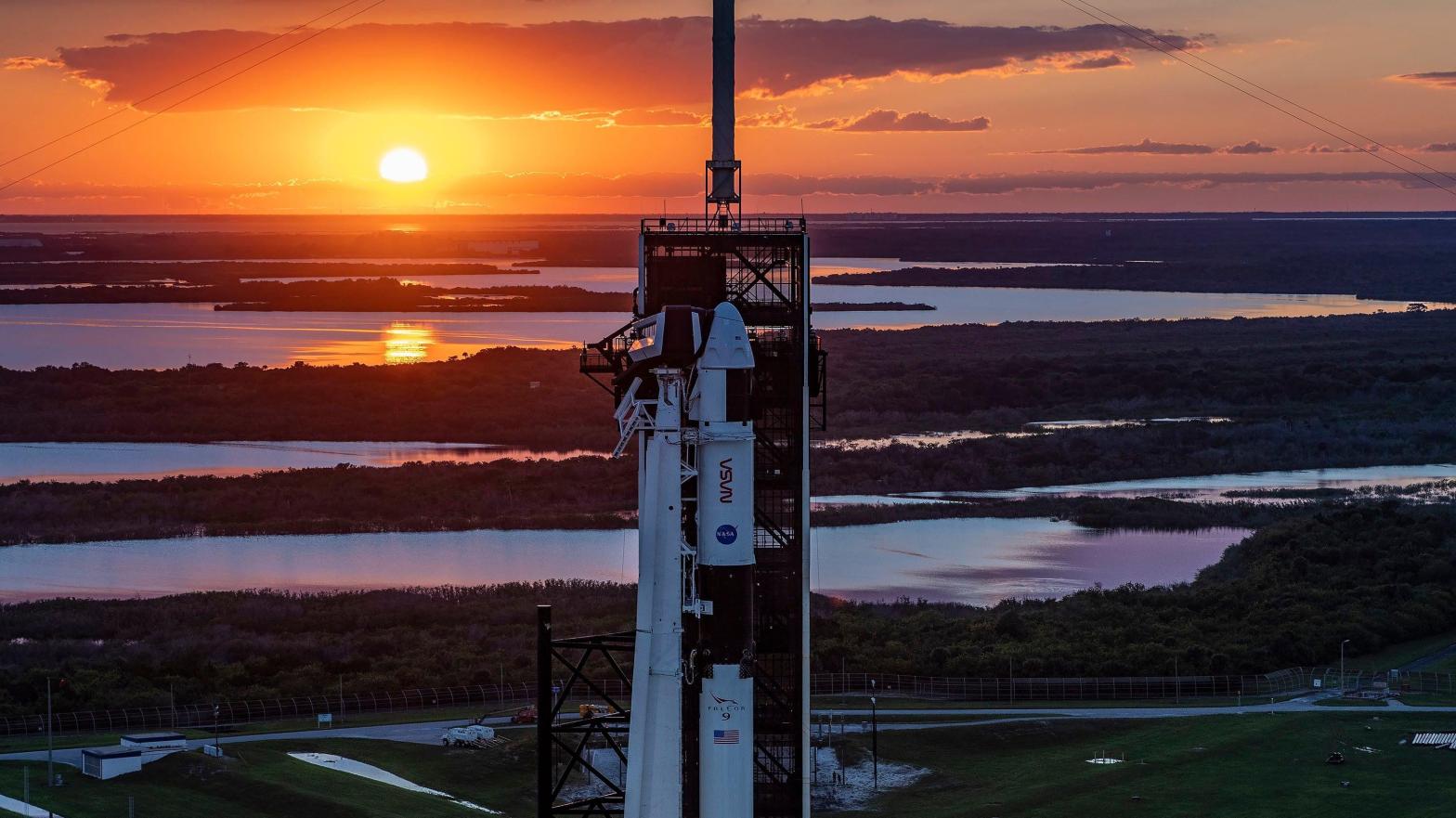 Crew Dragon Endurance atop a SpaceX Falcon 9 rocket on October 1, 2022.  (Photo: SpaceX)
