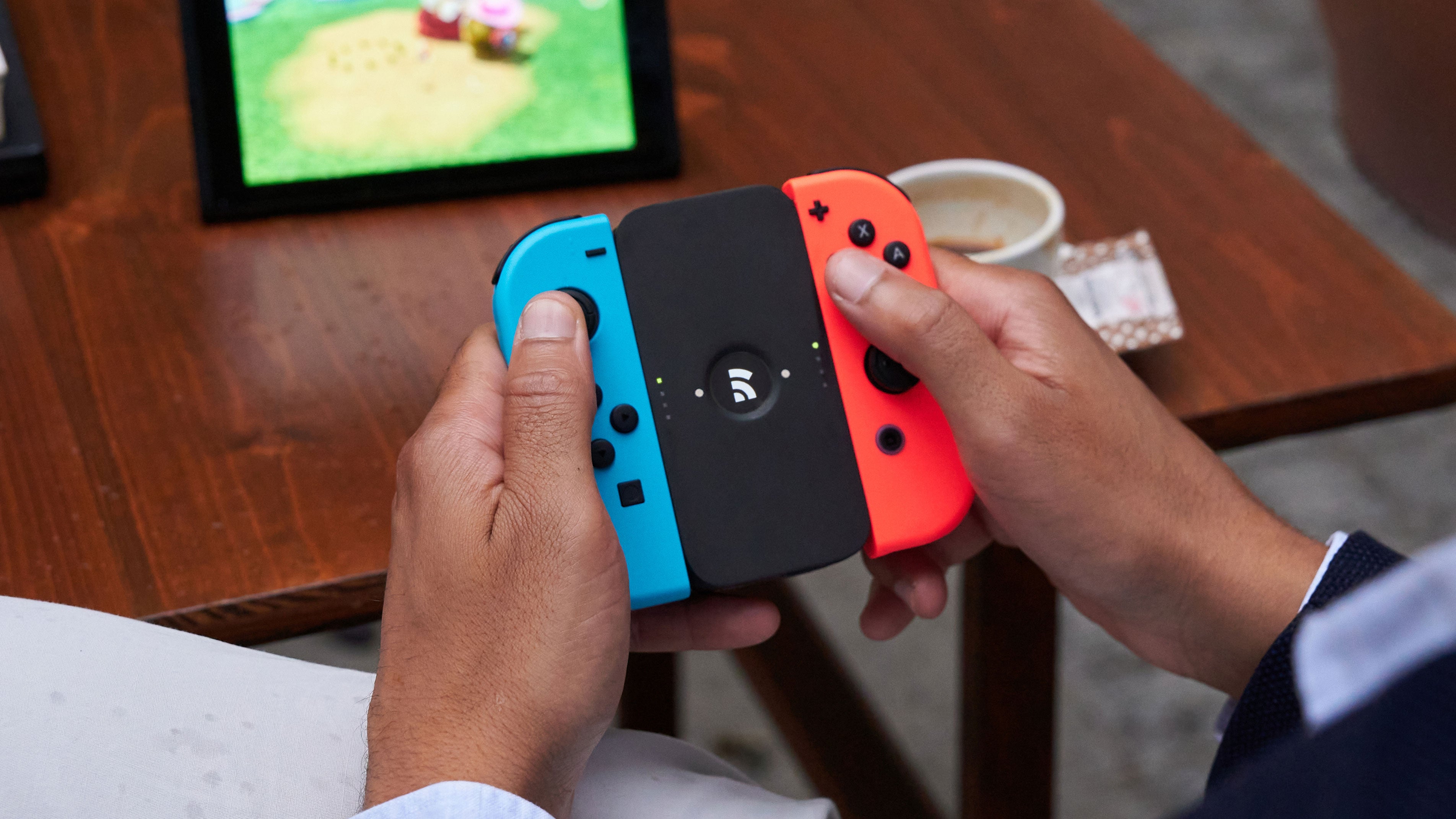 This Multifunction Battery Seems Like a Must-Have Travel Accessory for the Nintendo Switch