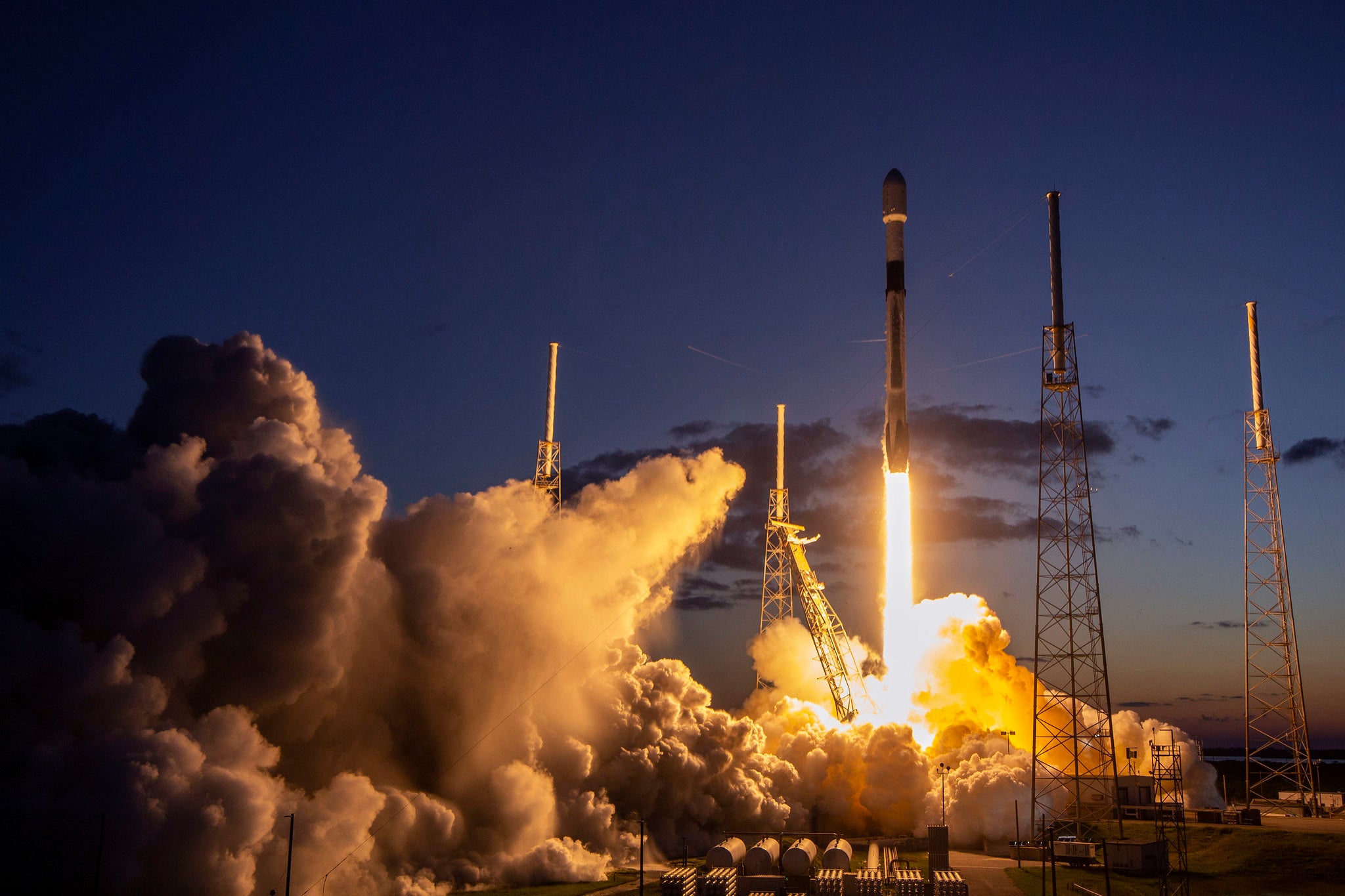 Launch of SpaceX Falcon 9 for Intelesat G-33/G-34 mission on October 8, 2022. (Photo: SpaceX)