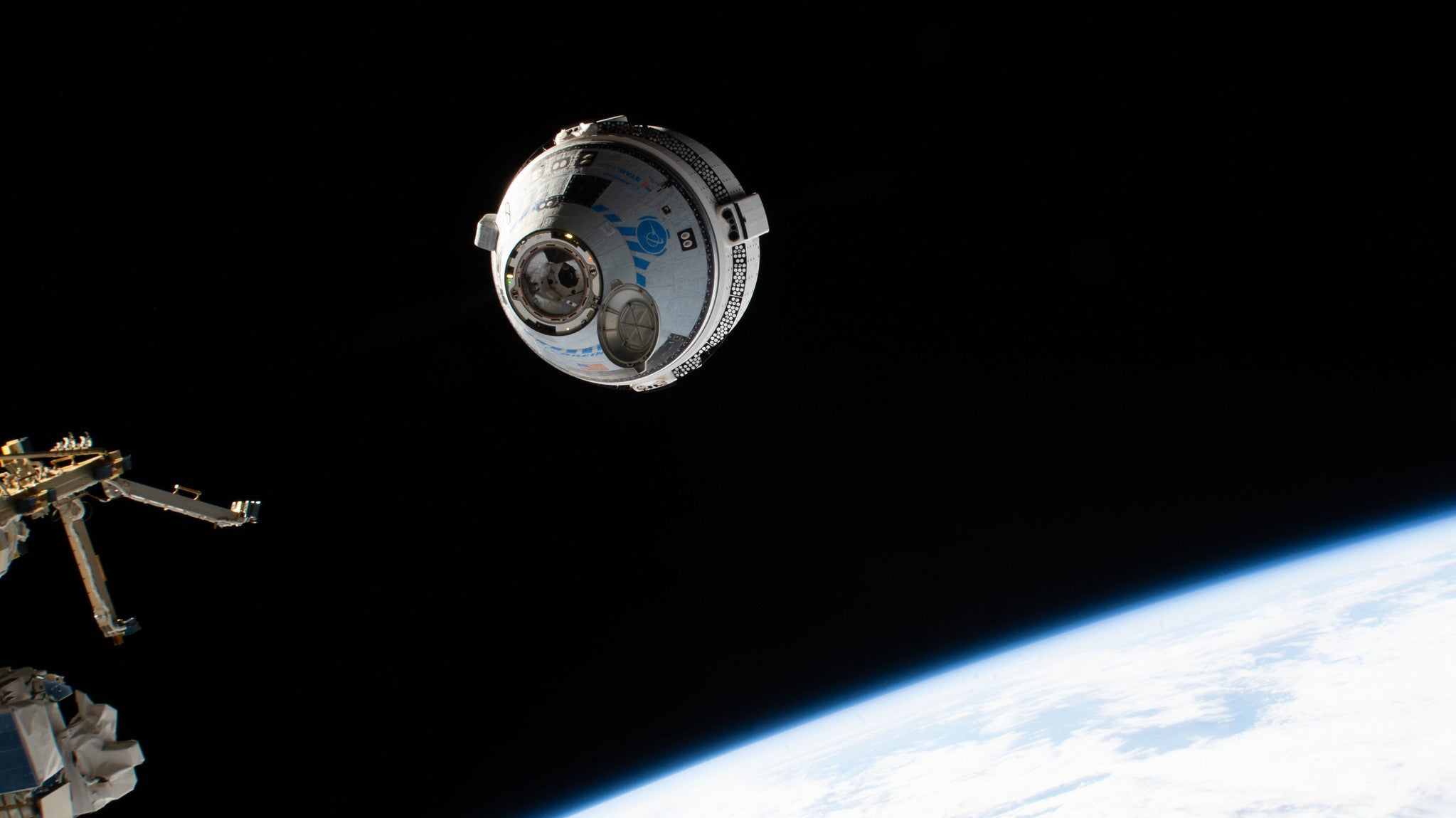 Boeing's Starliner capsule approaching the ISS on May 20, 2022. (Photo: NASA)