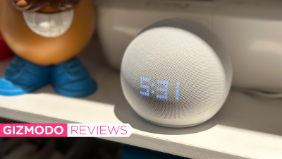 Smart, Small and Super Cheap: The Amazon Echo Dot with Clock Is a Winner