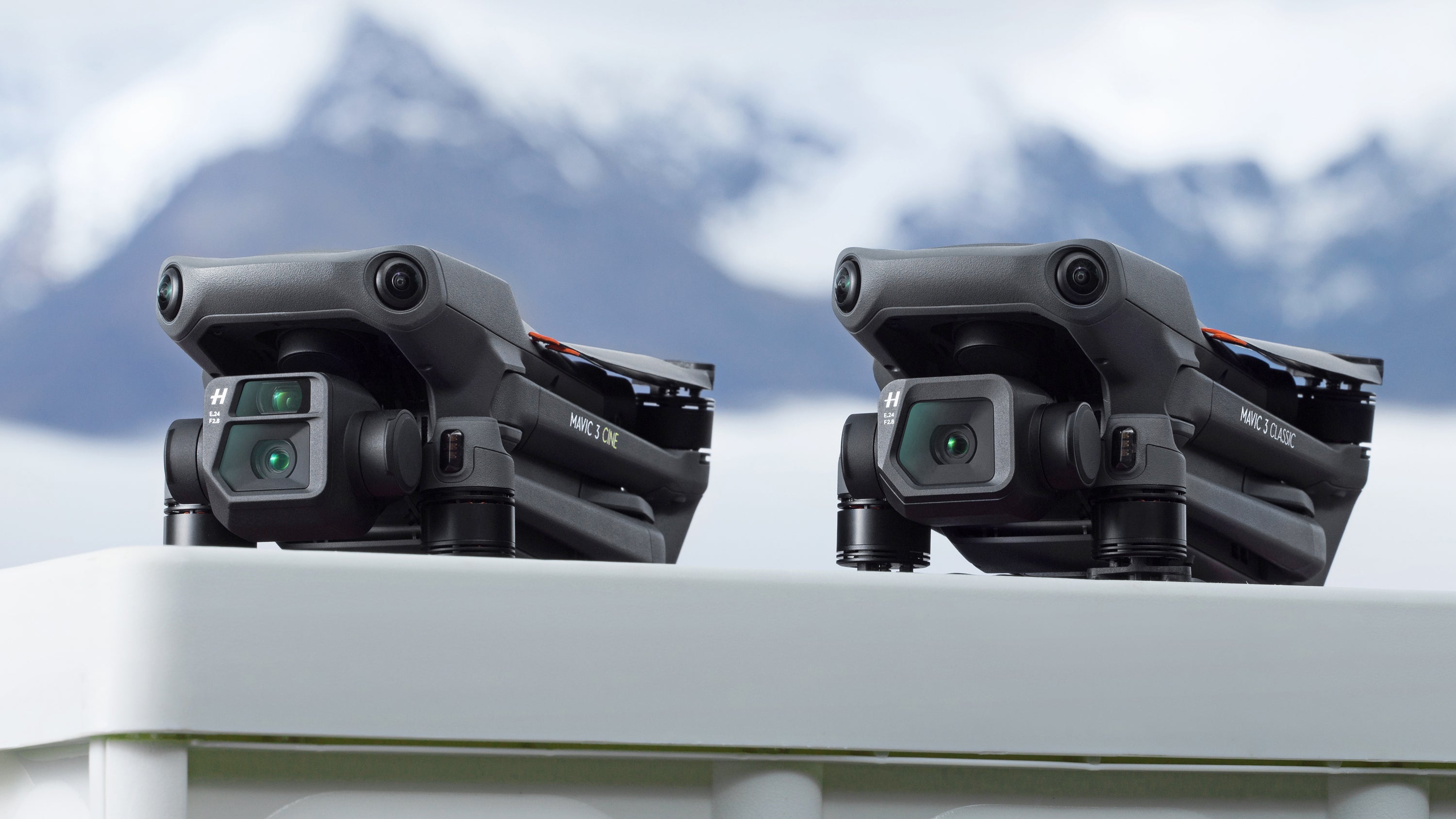 The only way to tell the DJI Mavic 3 Cine (left) from the new DJI Mavic 3 Classic (right) is to look at the front lens or lenses. (Image: DJI)