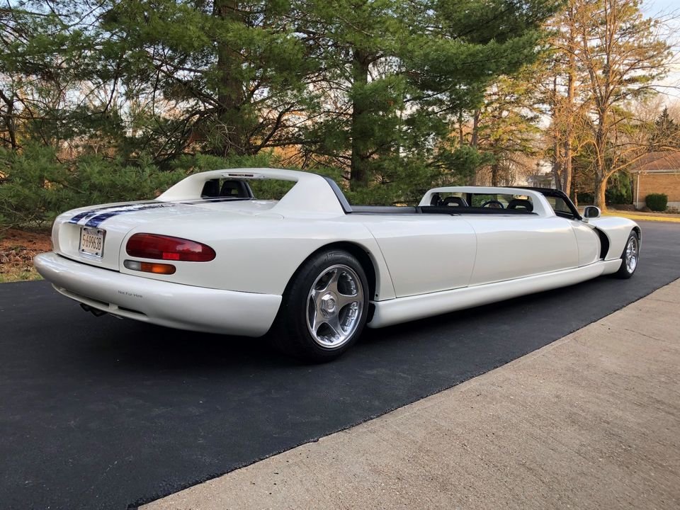 This Is The World’s Only 10-Seat Automatic V8 Dodge Viper RT/10
