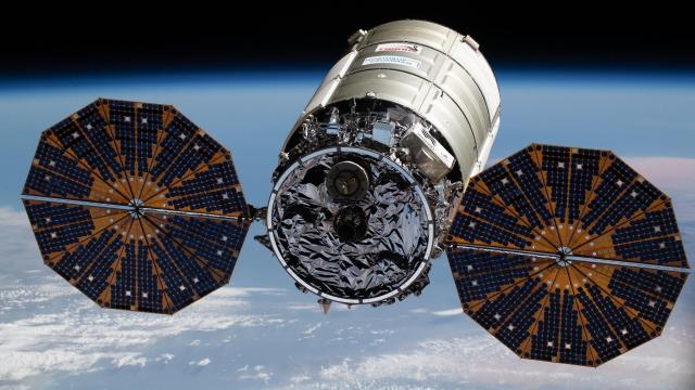 Cygnus Cargo Spacecraft Fails to Deploy Solar Array Shortly After Launch