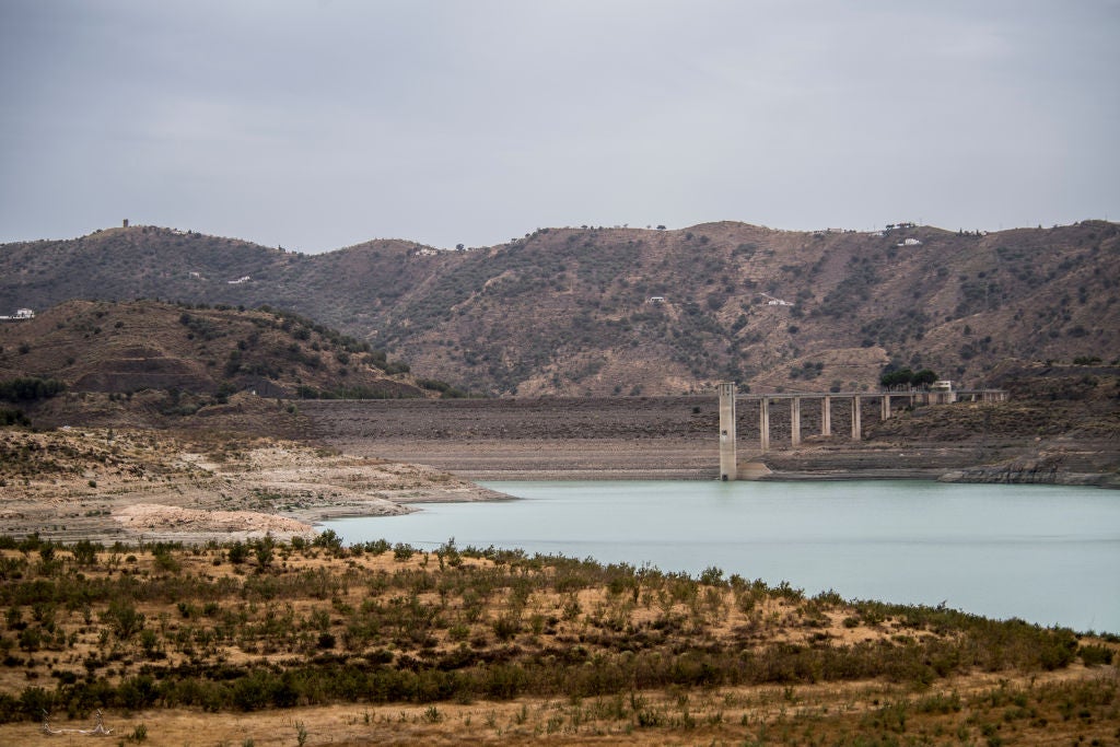 The Viñuela reservoir, located in La Axarquia, which is currently at 11 per cent of its capacity on September 01, 2022 in Málaga, Spain. (Photo: Carlos Gil, Getty Images)
