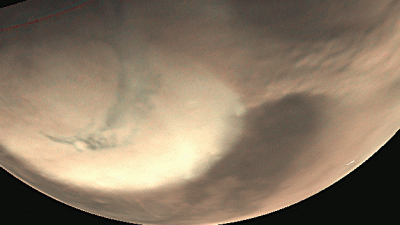 Surprisingly Earth-Like Clouds Spotted on Mars