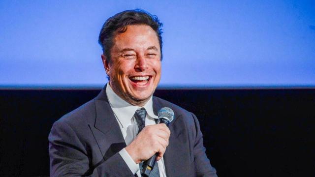 Thousands of People Are Tweeting the Exact Same Joke About Elon’s Twitter Fiasco
