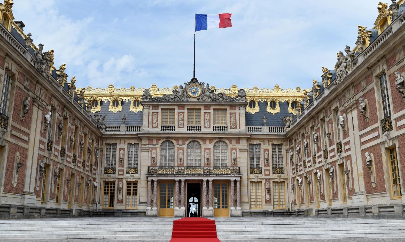 Versailles Palace, where new metric system prefixes were recently decided. (Photo: STEPHANE DE SAKUTIN / AFP, Getty Images)