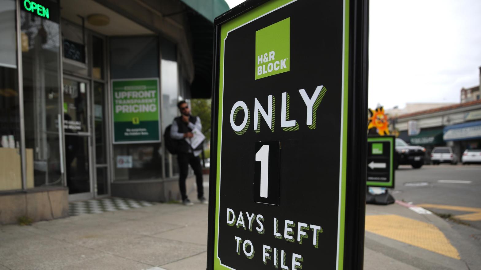 H&R Block was cited as one of the major digital tax filing services employing Meta Pixel, which was sending sensitive financial info over to Meta. (Photo: Justin Sullivan, Getty Images)