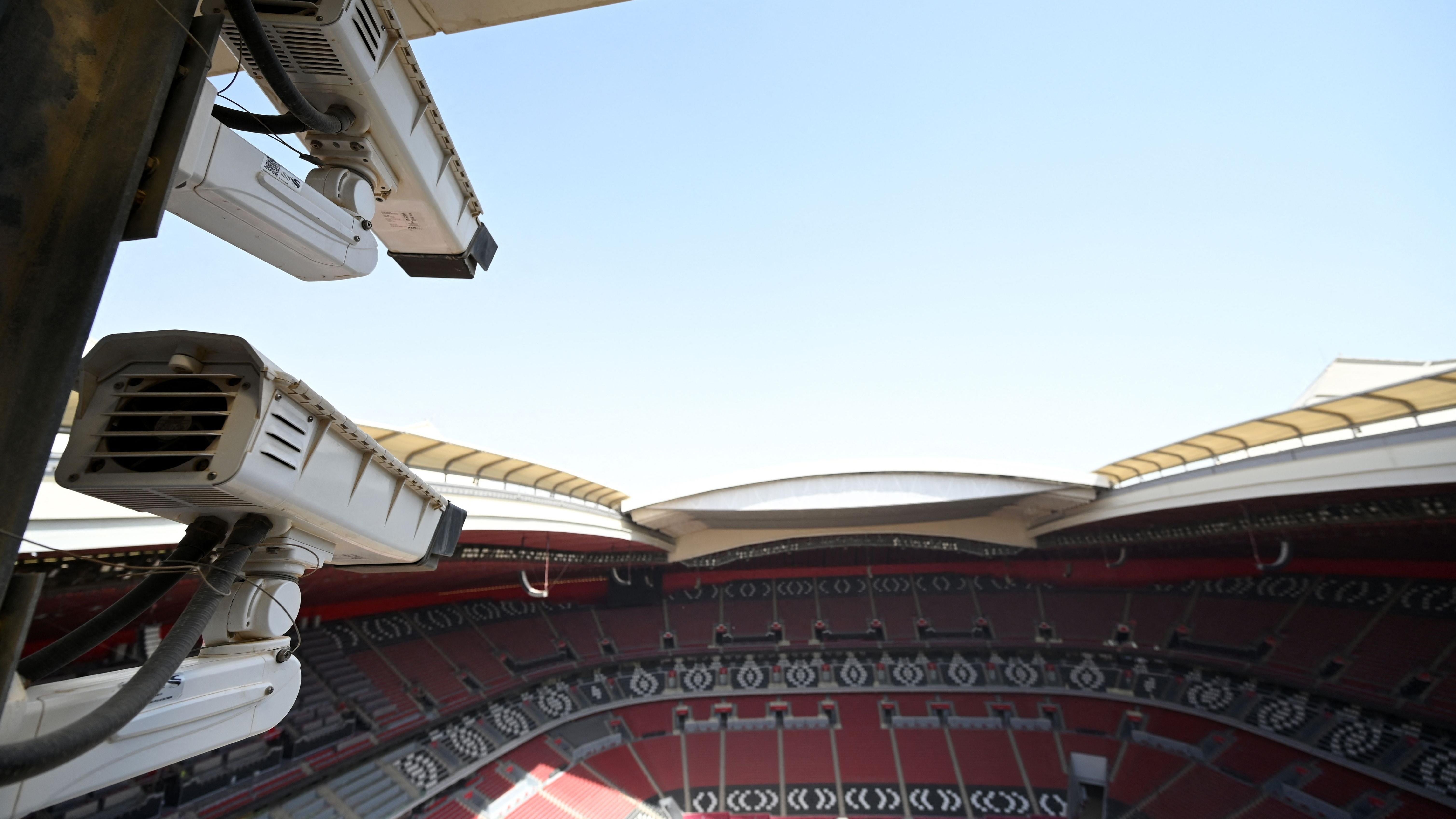 Cameras are pictured on March 28, 2022 above Qatar's Al-Bayt Stadium in Doha, which will host matches of the FIFA football World Cup 2022 (Photo: Gabriel Bouys, Getty Images)