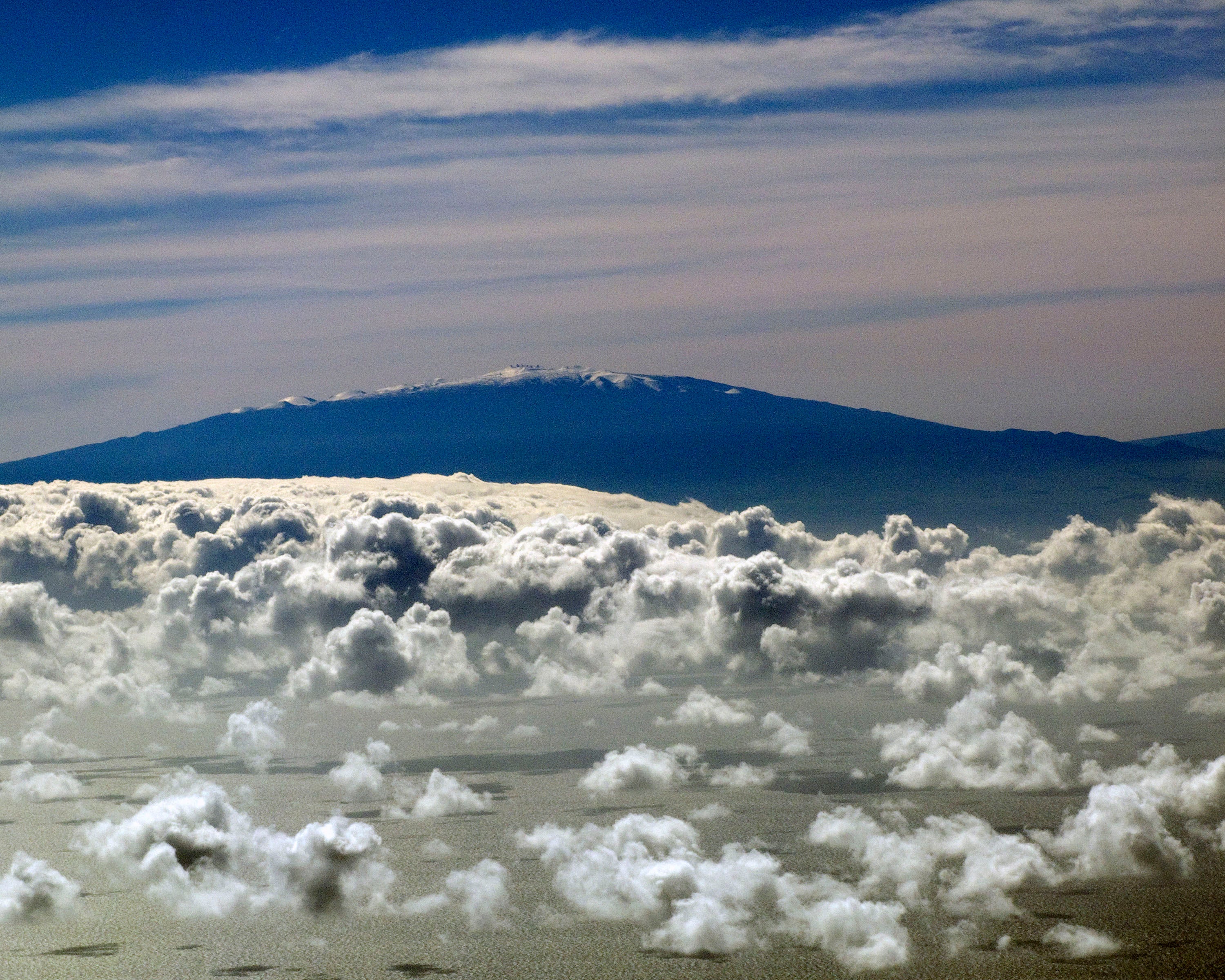 The peak of Mauna Loa. (Photo: Robert E. Klein, AP)
