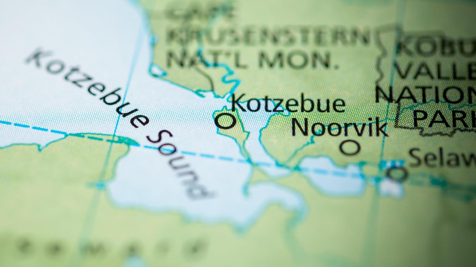 The man became stranded during his trek from Noorvik to Kotzebue, and triggered his iPhone's emergency satellite connection.  (Image: SevenMaps, Shutterstock)