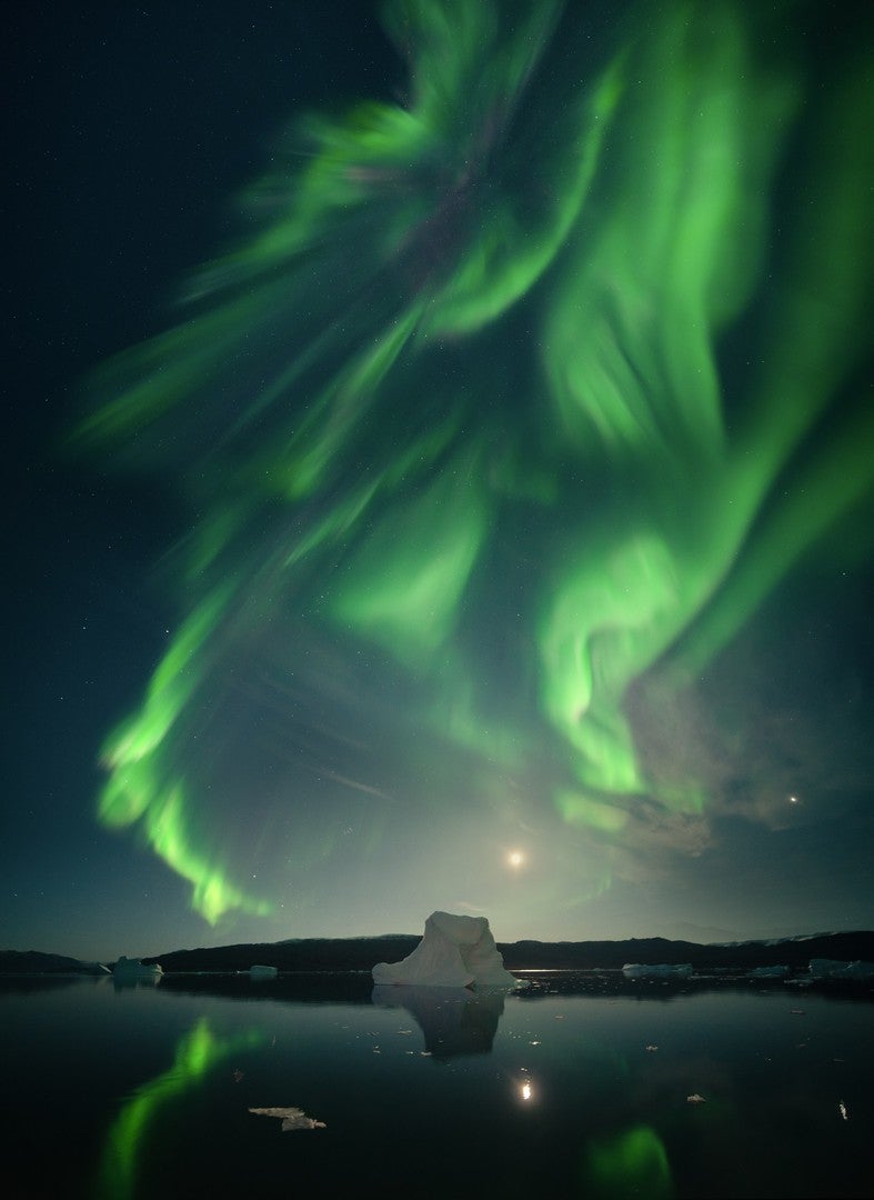 Green streaks of the Northern Lights over Greenland. (Photo: Virgil Reglioni)