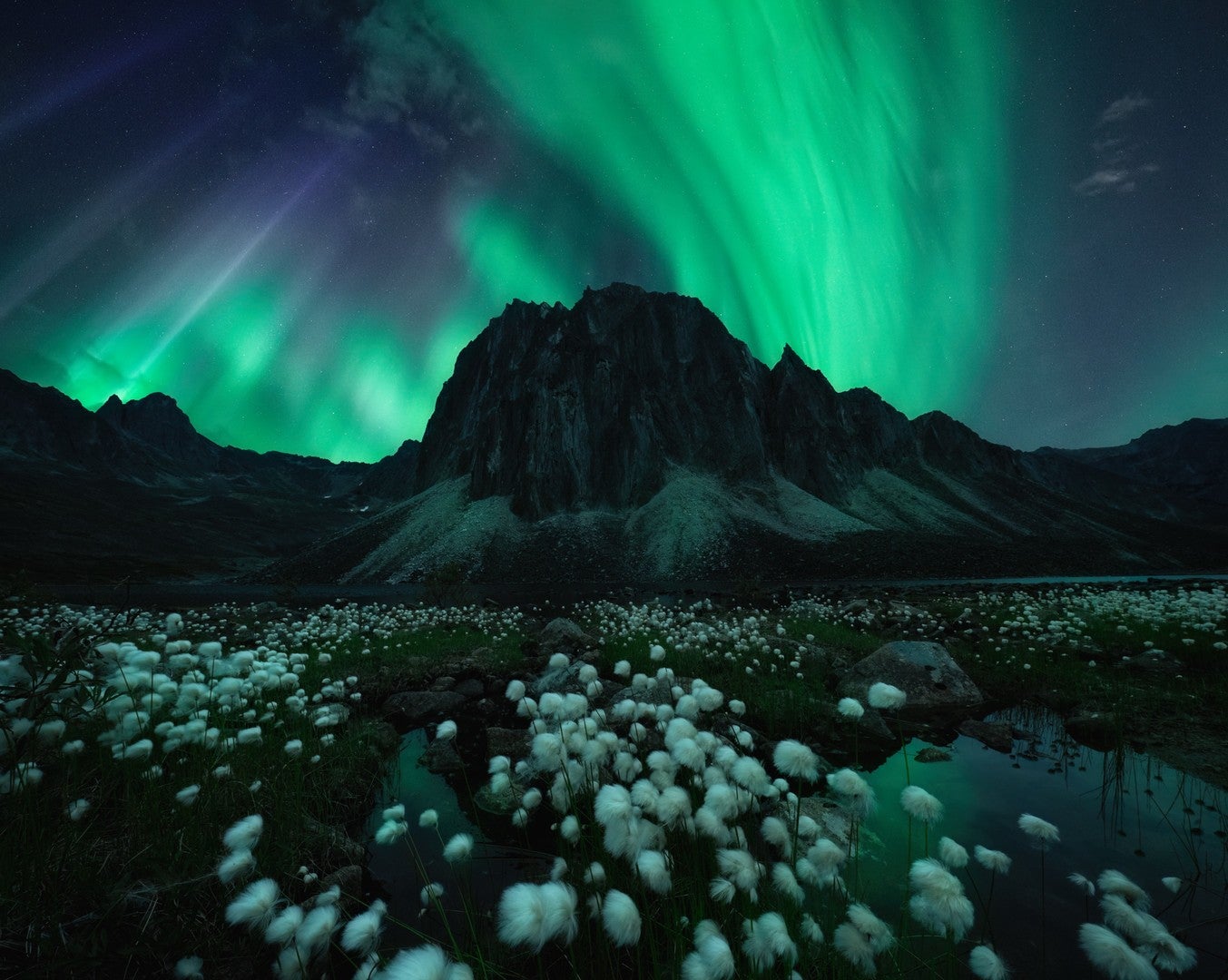 A deep green sweep of the Northern Lights. (Photo: Rachel Jones Ross)