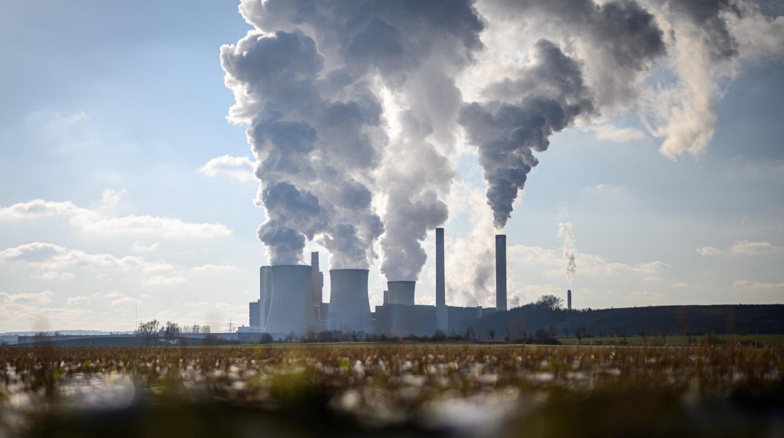 A coal plant in Germany. (Photo: Lukas Schulze, Getty Images)