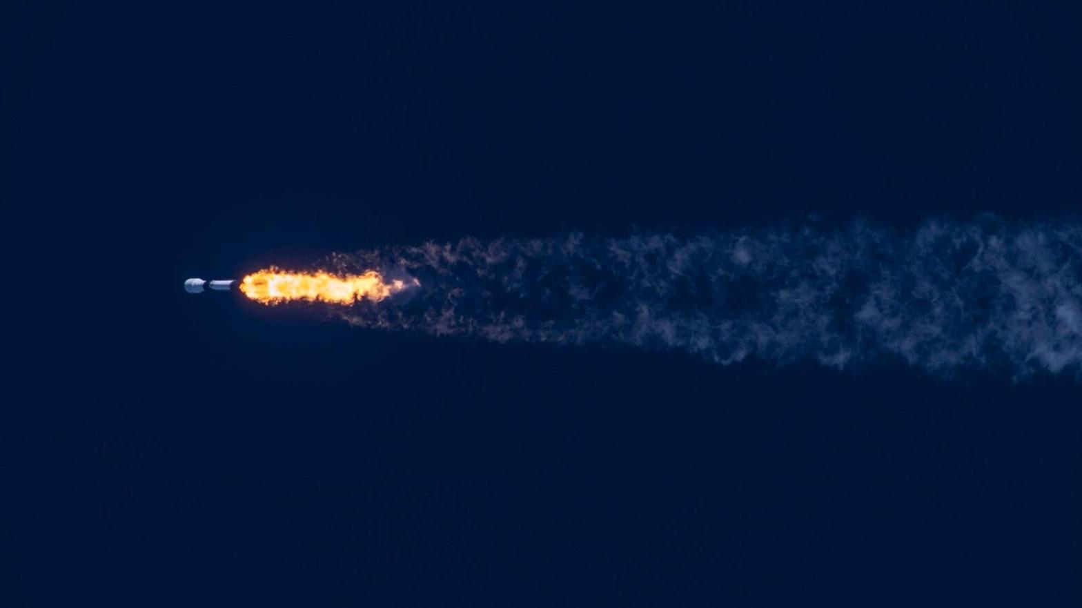 SpaceX's Falcon 9 rocket delivering the Korea Pathfinder Lunar Orbiter. (Photo: SpaceX)