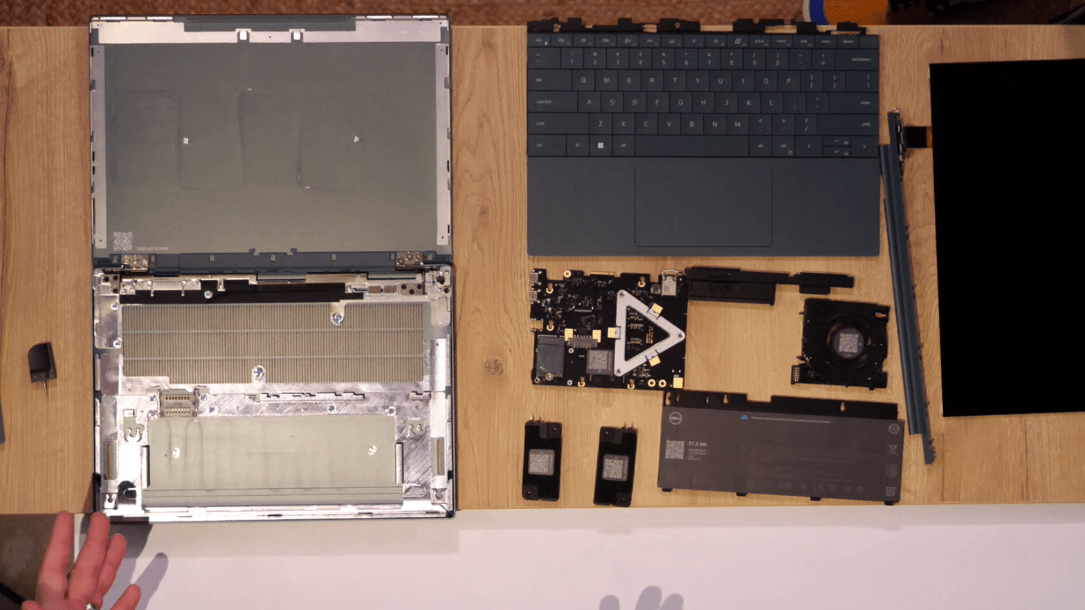 Dell shows how to take apart its Concept Luna laptop.  (Screenshot: Dell)