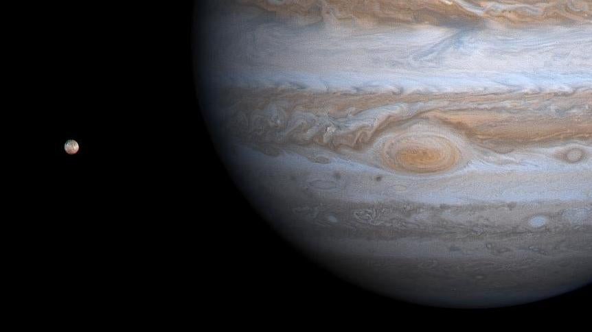 Jupiter and its moon Io as seen from the Cassini Spacecraft in 2000. (Image: NASA/JPL/University of Arizona)