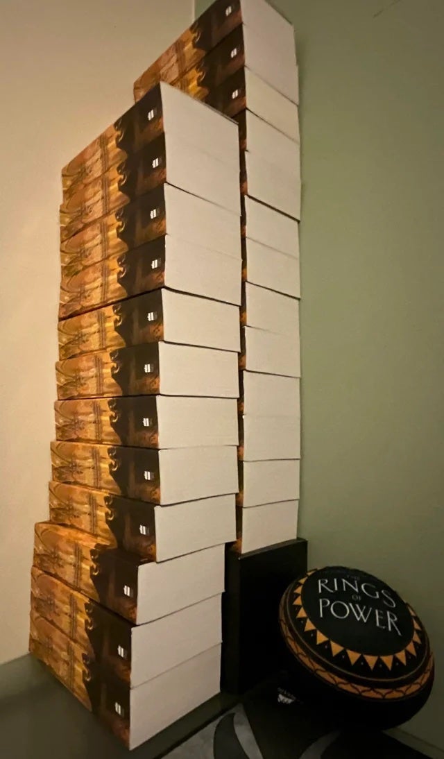 The subreddit r/LOTR_on_Prime gave away 25 TV tie-in books to members of its community. (Photo: Courtesy of Reddit)