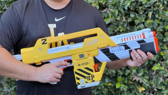 Messing With Nerf’s M41-A Pulse Blaster From Aliens