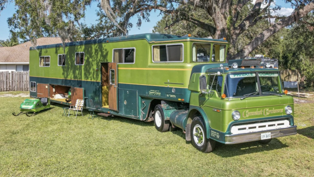You Have to See the Inside of This ’70s Tractor-Trailer Motorhome