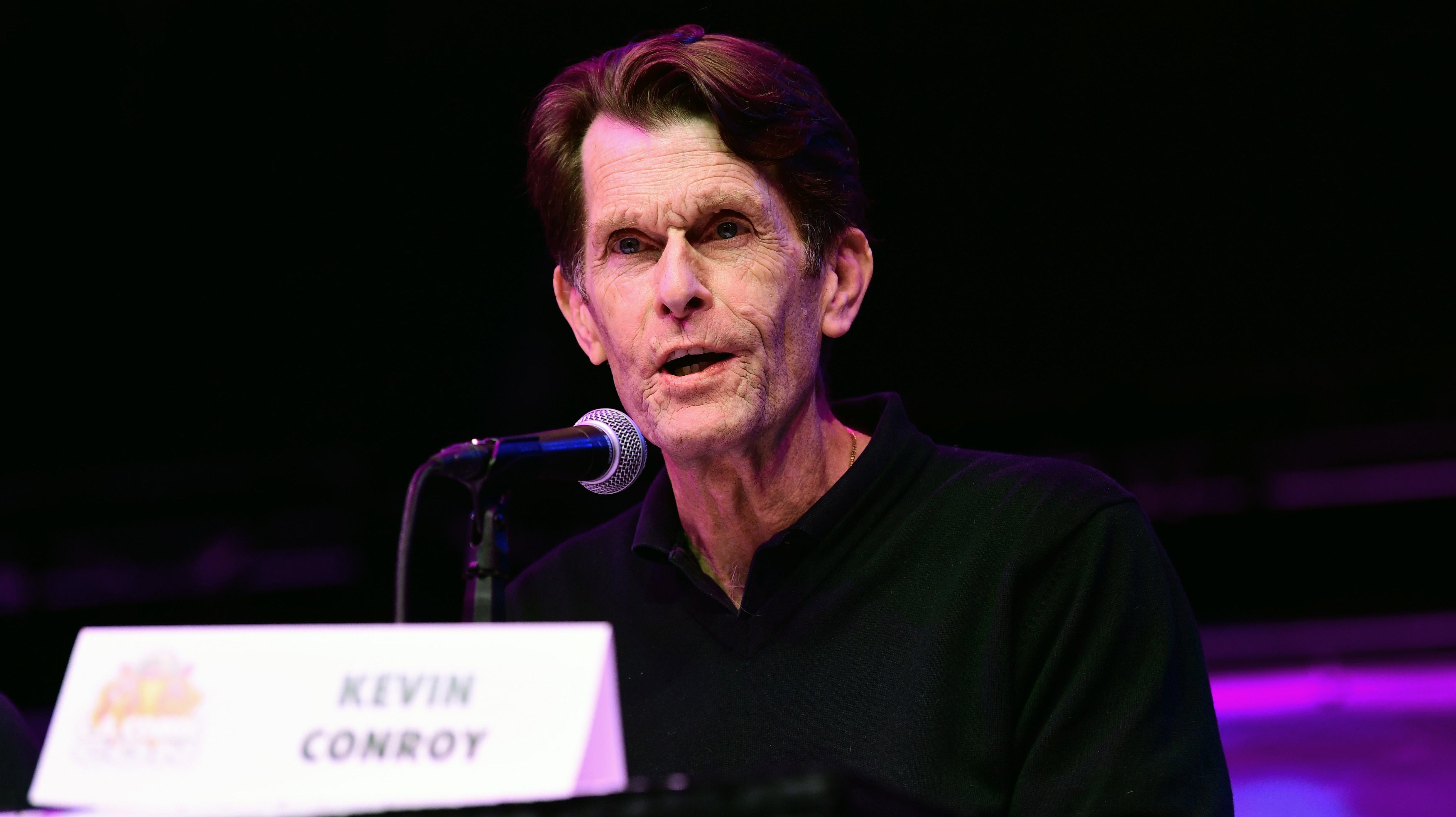 Kevin Conroy speaks during 2021 Los Angeles Comic Con at Los Angeles Convention Centre on December 04, 2021 in Los Angeles, California. (Photo: Chelsea Guglielmino, Getty Images)